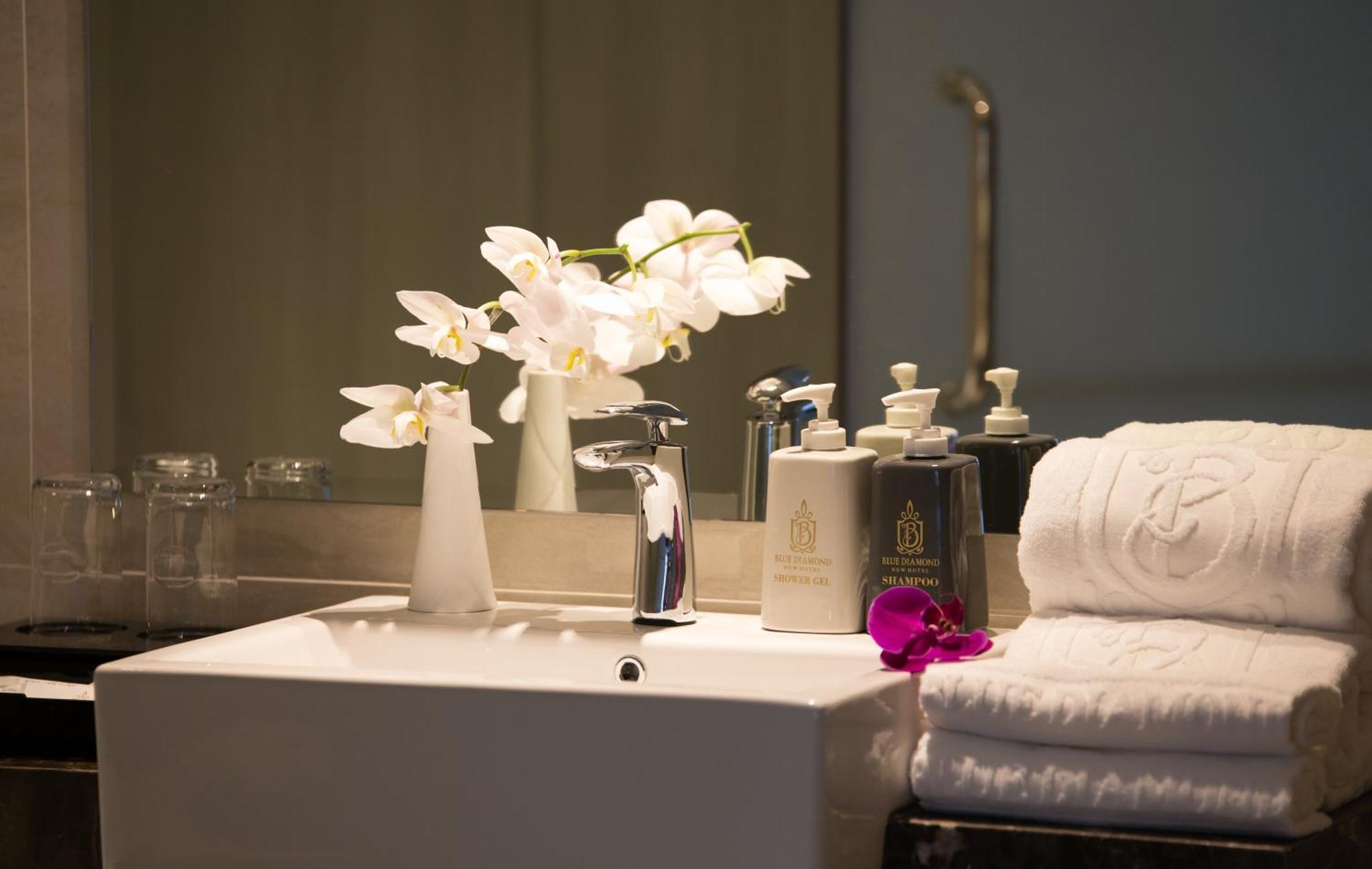 Nicecy Suite Hotel & Spa Bandar Ho Chi Minh Luaran gambar